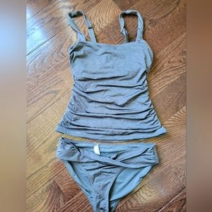 NWOT Athleta 2 Piece Swimsuit Graphite Size 34 B/C, Medium
